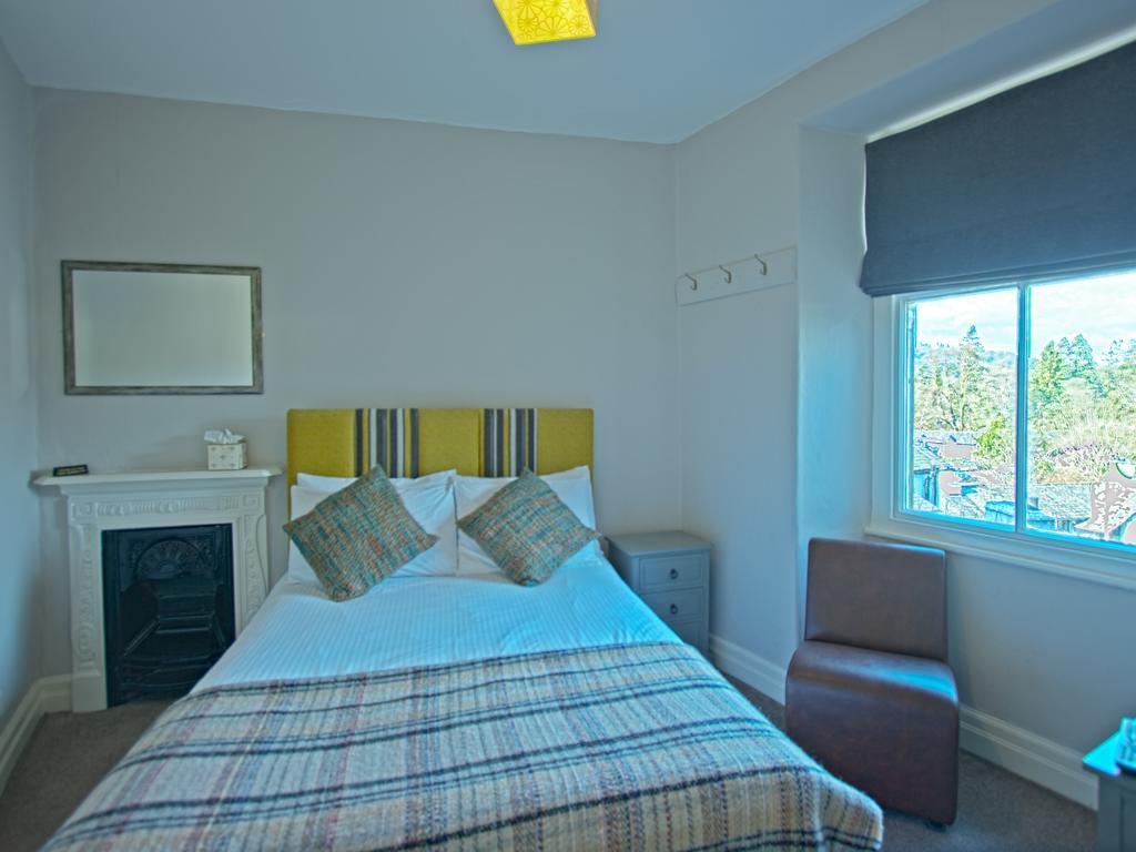 Monties Guest House - Adults Only Боунес он Уиндърмиър Екстериор снимка